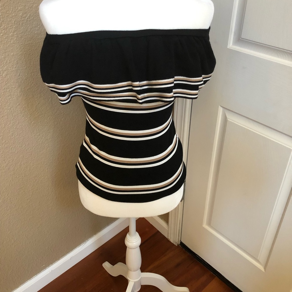 White House black market top